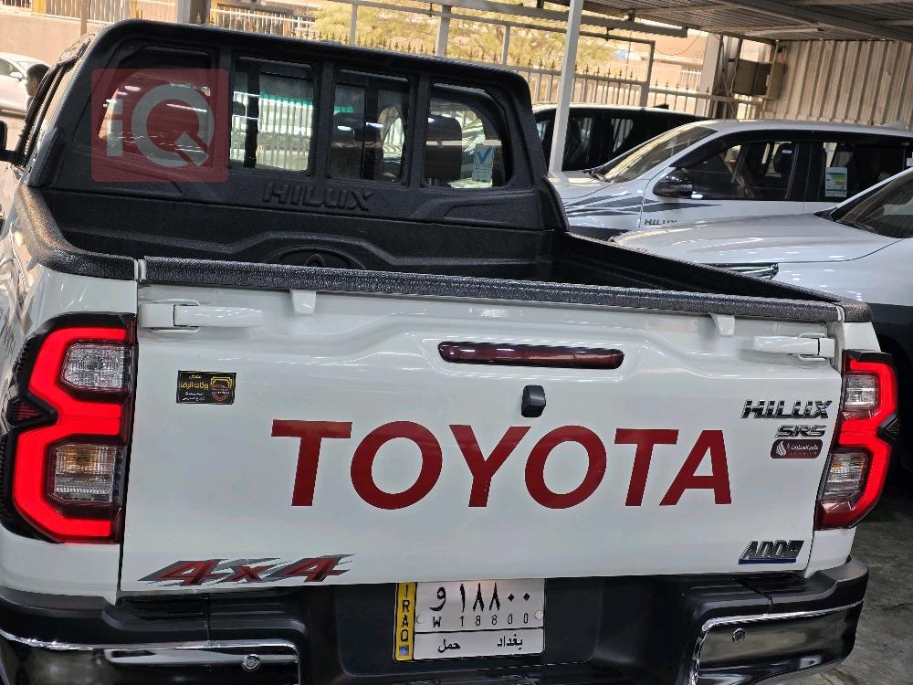 تويوتا هايلوكس